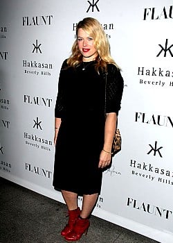 Amanda De Cadenet
